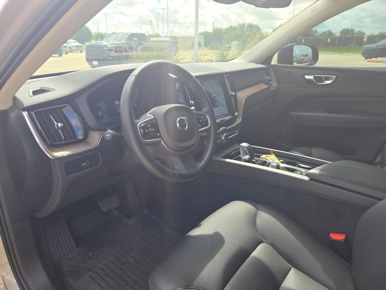 2023 Volvo XC60 Plus Dark Theme Castroville TX