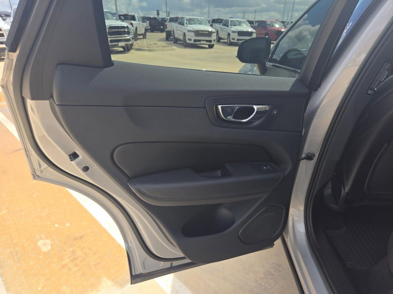 2023 Volvo XC60 Plus Dark Theme Castroville TX