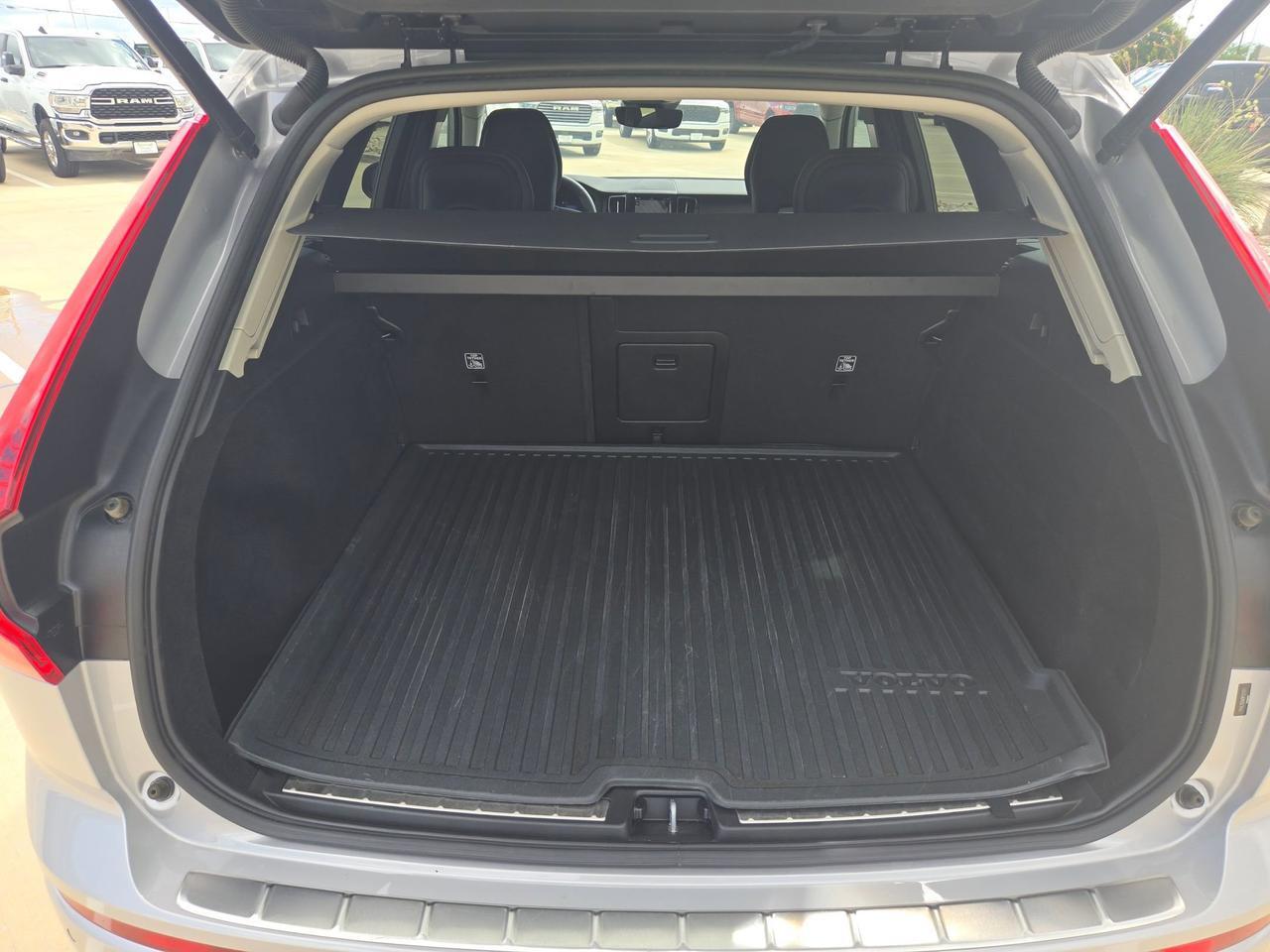 2023 Volvo XC60 Plus Dark Theme Castroville TX
