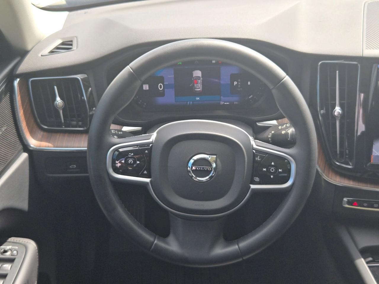 2023 Volvo XC60 Plus Dark Theme Castroville TX