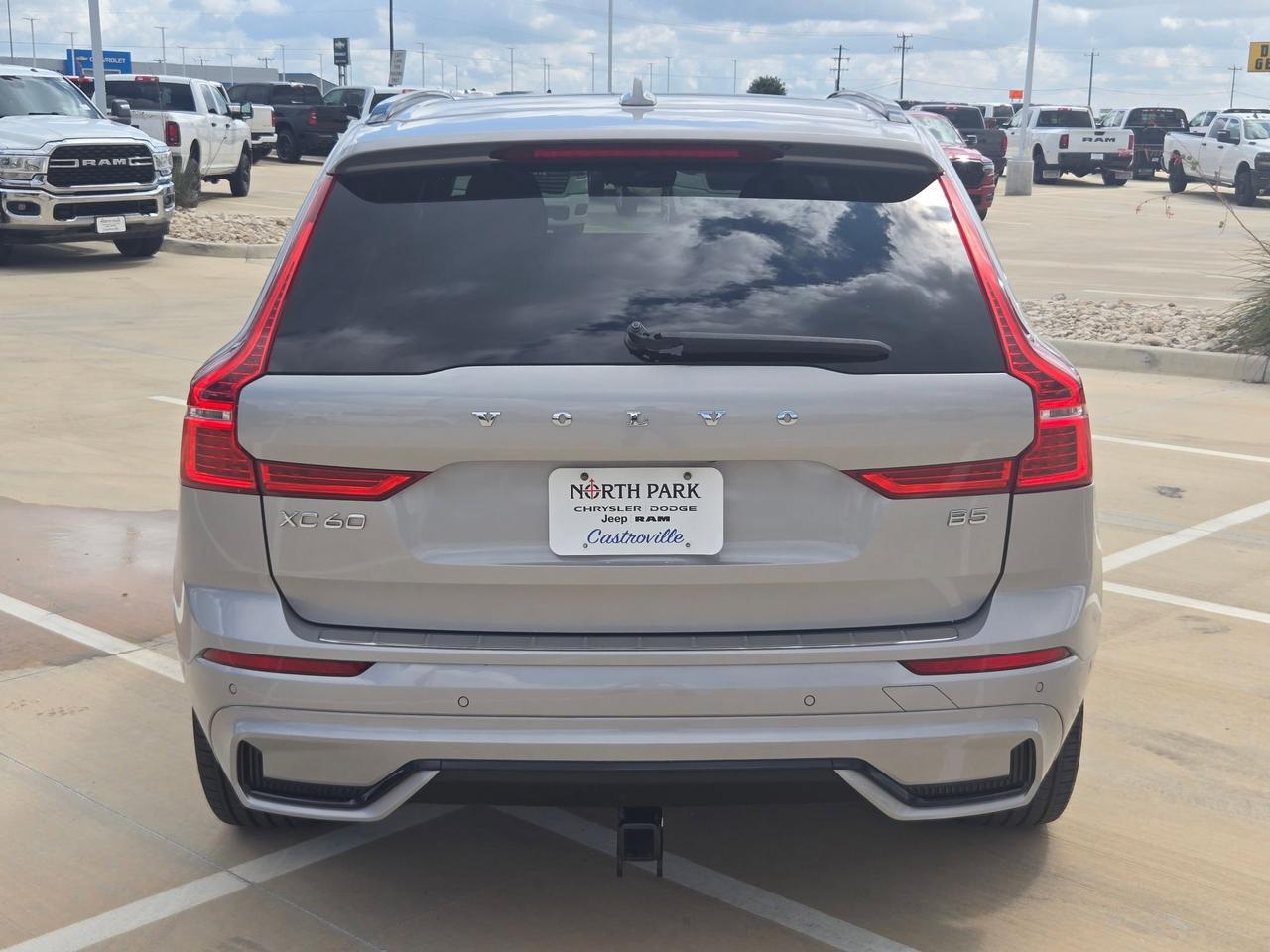 2023 Volvo XC60 Plus Dark Theme Castroville TX