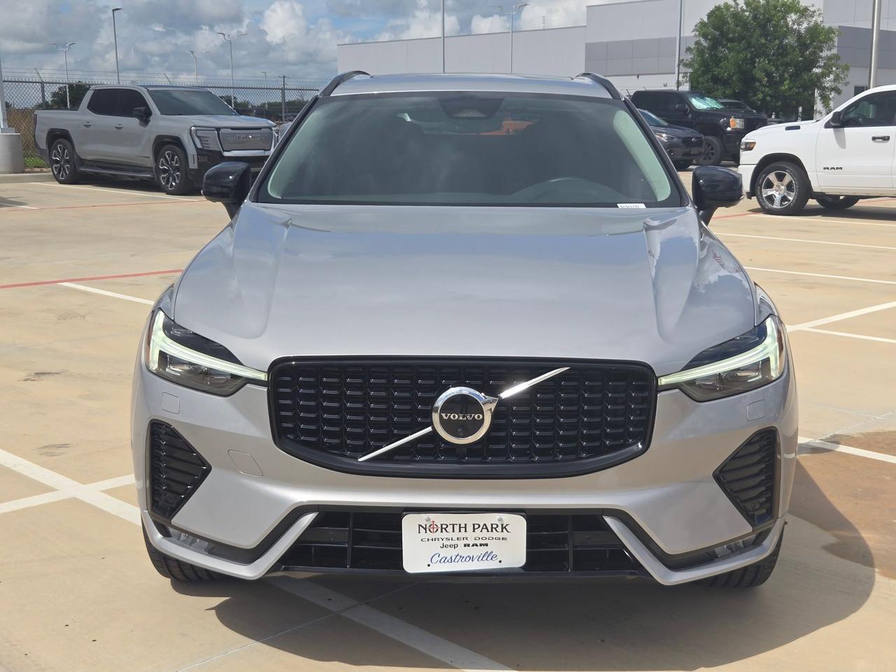 2023 Volvo XC60 Plus Dark Theme Castroville TX