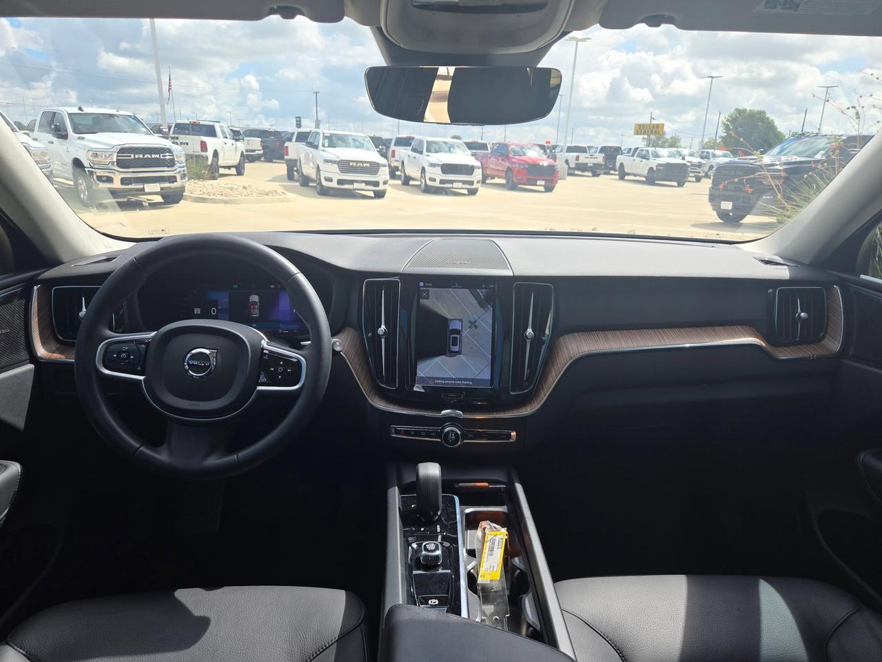 2023 Volvo XC60 Plus Dark Theme Castroville TX