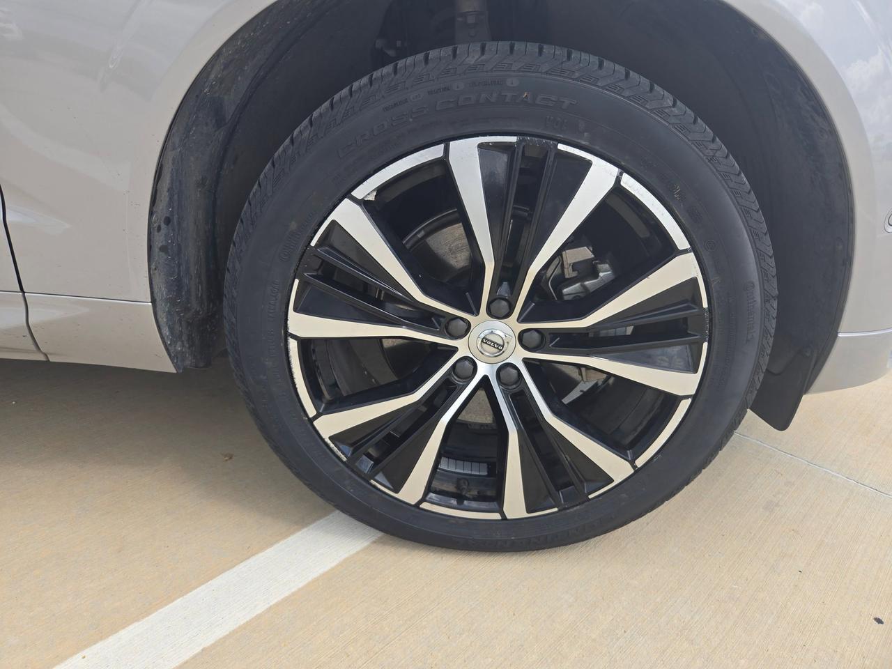 2023 Volvo XC60 Plus Dark Theme Castroville TX