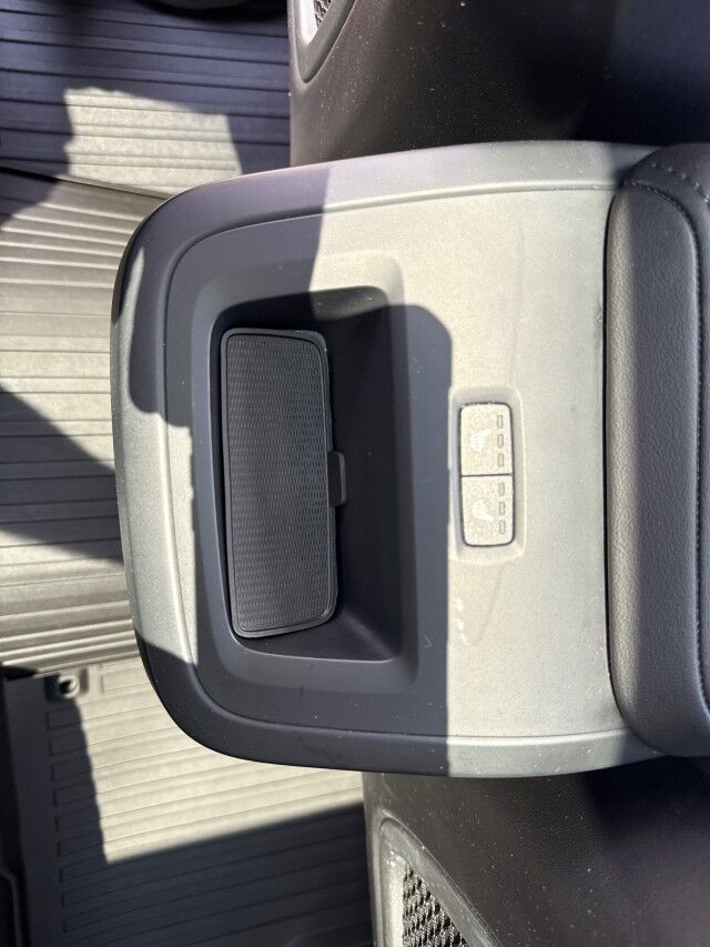 2023 Volvo XC60 Plus Dark Theme Springfield IL