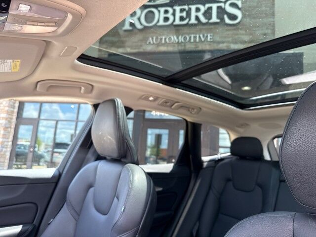 2023 Volvo XC60 Plus Dark Theme Springfield IL