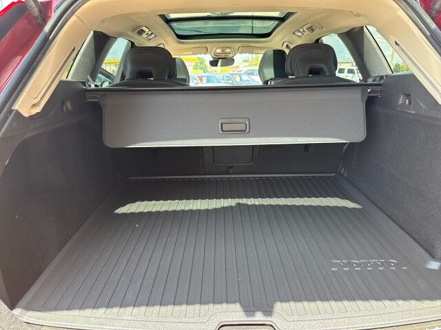 2023 Volvo XC60 Plus Dark Theme Springfield IL