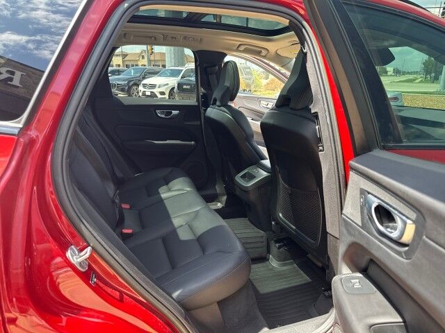 2023 Volvo XC60 Plus Dark Theme Springfield IL
