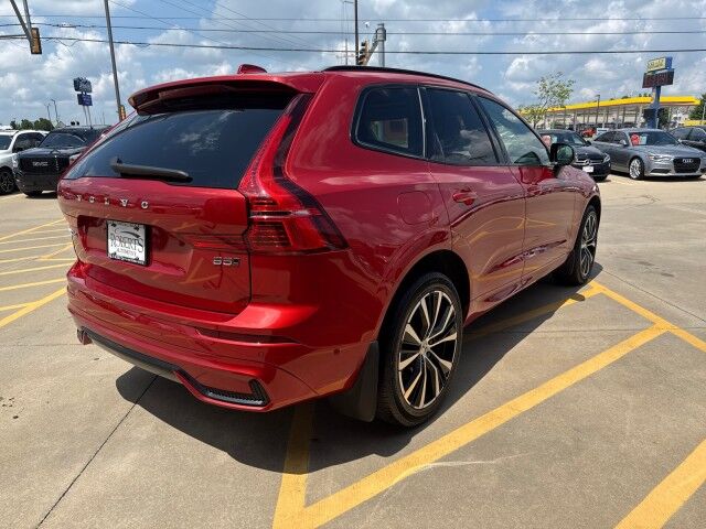 2023 Volvo XC60 Plus Dark Theme Springfield IL
