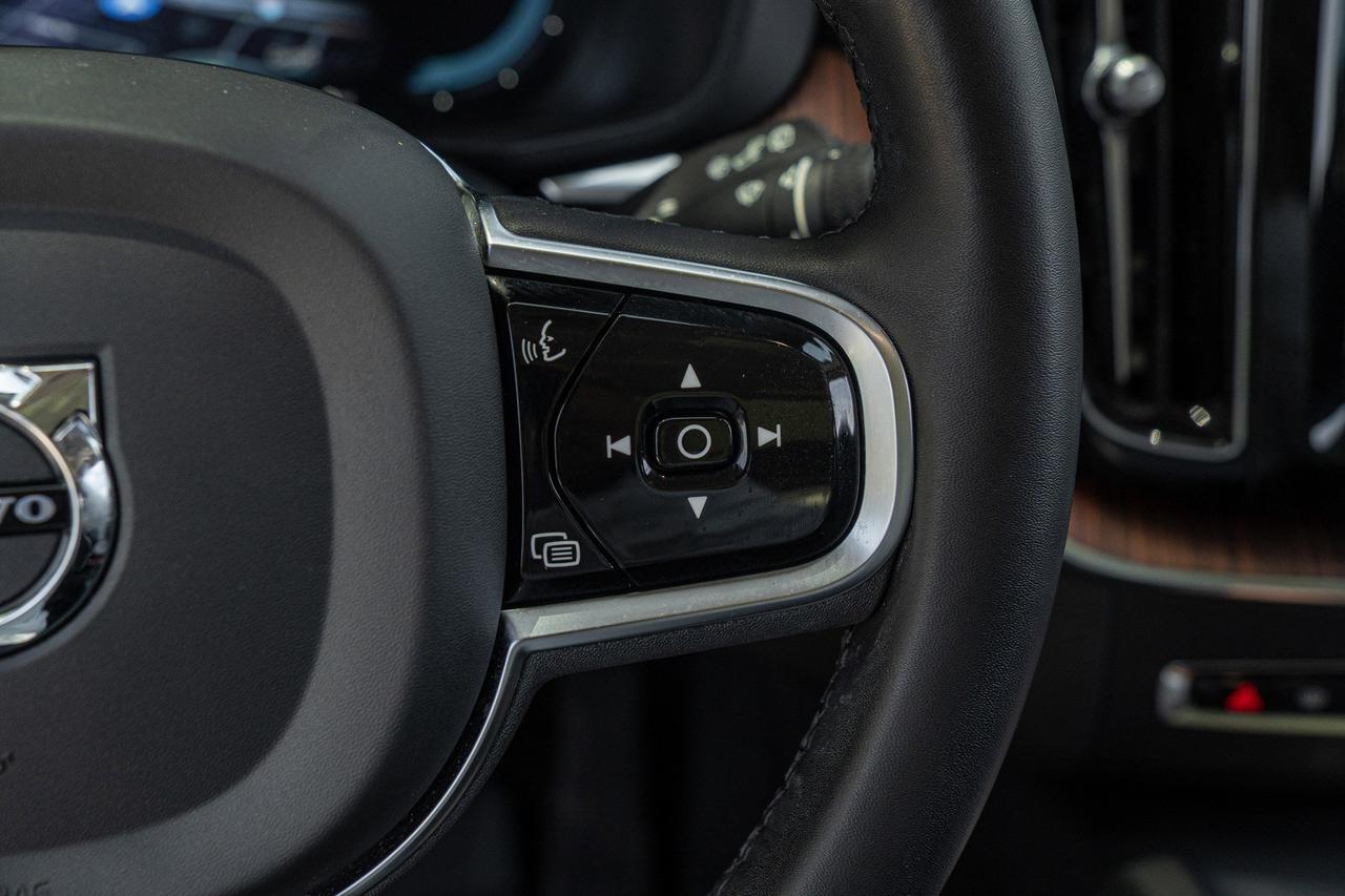 2023 Volvo XC60 Recharge Plug-In Hybrid Plus Dark Theme  Selma TX