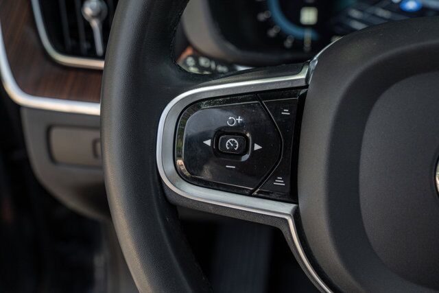2023 Volvo XC60 Recharge Plug-In Hybrid Plus Dark Theme  Selma TX
