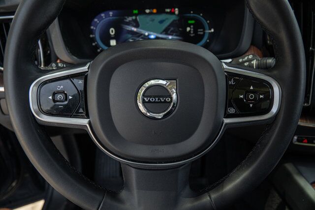 2023 Volvo XC60 Recharge Plug-In Hybrid Plus Dark Theme  Selma TX