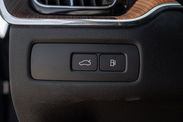 2023 Volvo XC60 Recharge Plug-In Hybrid Plus Dark Theme  Selma TX