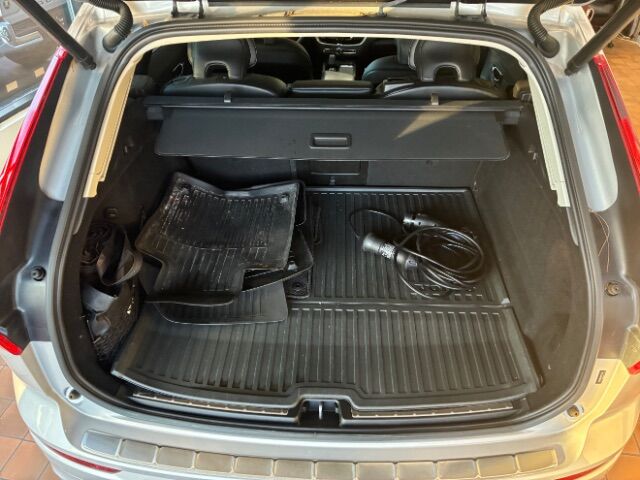 2023 Volvo XC60 Recharge Plug-In Hybrid T8 Core Bright Theme Charlotte NC