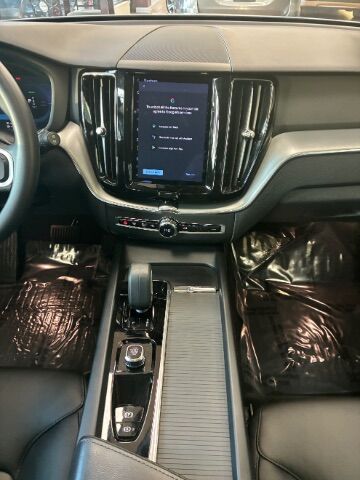 2023 Volvo XC60 Recharge Plug-In Hybrid T8 Core Bright Theme Charlotte NC
