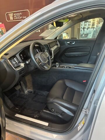 2023 Volvo XC60 Recharge Plug-In Hybrid T8 Core Bright Theme Charlotte NC