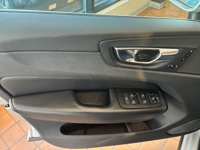 2023 Volvo XC60 Recharge Plug-In Hybrid T8 Core Bright Theme Charlotte NC