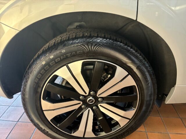 2023 Volvo XC60 Recharge Plug-In Hybrid T8 Core Bright Theme Charlotte NC