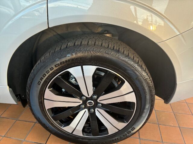 2023 Volvo XC60 Recharge Plug-In Hybrid T8 Core Bright Theme Charlotte NC