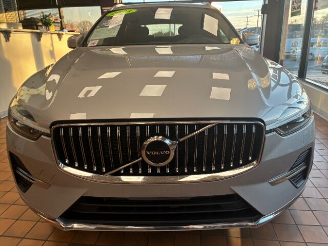 2023 Volvo XC60 Recharge Plug-In Hybrid T8 Core Bright Theme Charlotte NC