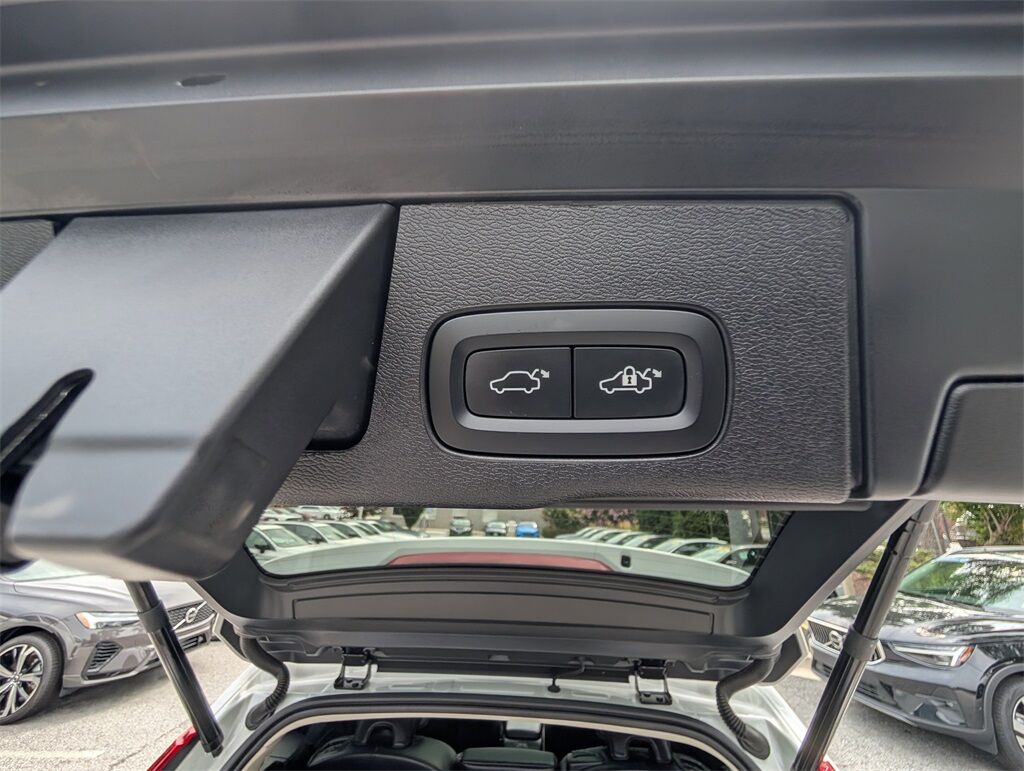 2023 Volvo XC60 Recharge Plug-In Hybrid T8 Core Bright Theme Hunt Valley MD