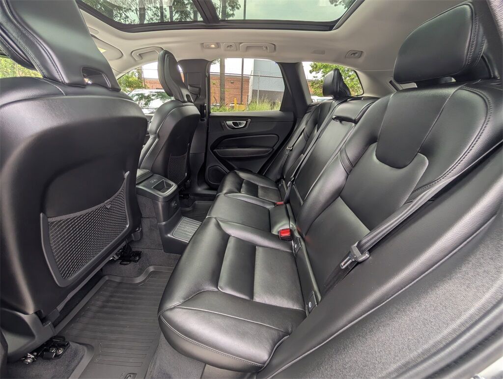 2023 Volvo XC60 Recharge Plug-In Hybrid T8 Core Bright Theme Hunt Valley MD