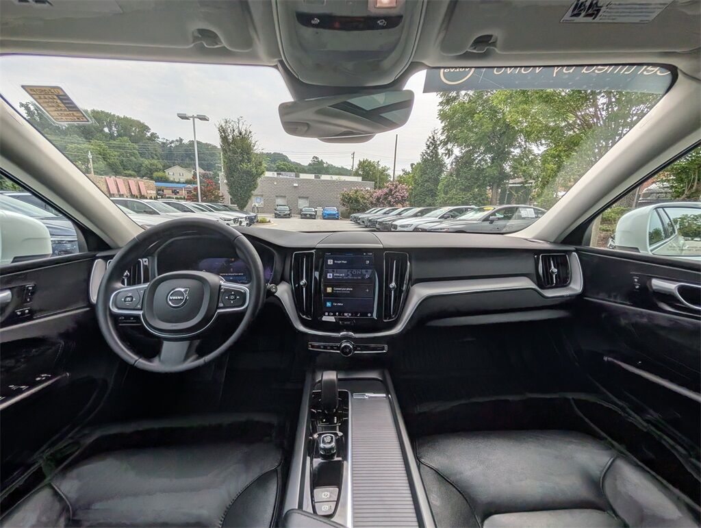 2023 Volvo XC60 Recharge Plug-In Hybrid T8 Core Bright Theme Hunt Valley MD