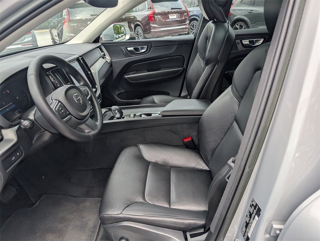 2023 Volvo XC60 Recharge Plug-In Hybrid T8 Core Bright Theme Hunt Valley MD