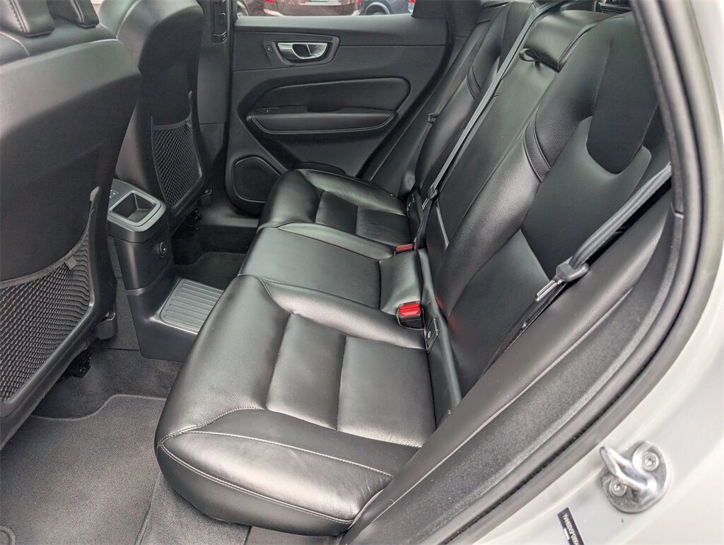 2023 Volvo XC60 Recharge Plug-In Hybrid T8 Core Bright Theme Hunt Valley MD