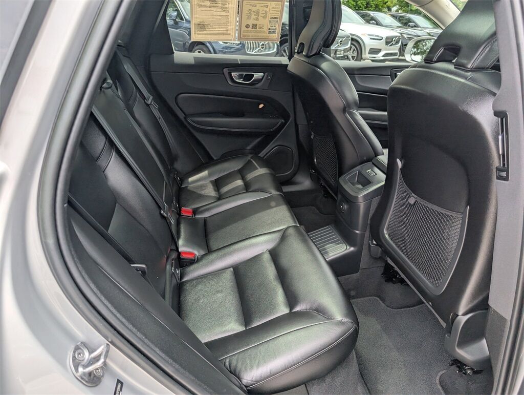 2023 Volvo XC60 Recharge Plug-In Hybrid T8 Core Bright Theme Hunt Valley MD