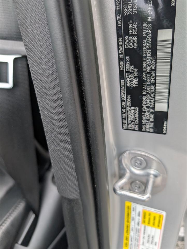 2023 Volvo XC60 Recharge Plug-In Hybrid T8 Core Bright Theme Hunt Valley MD