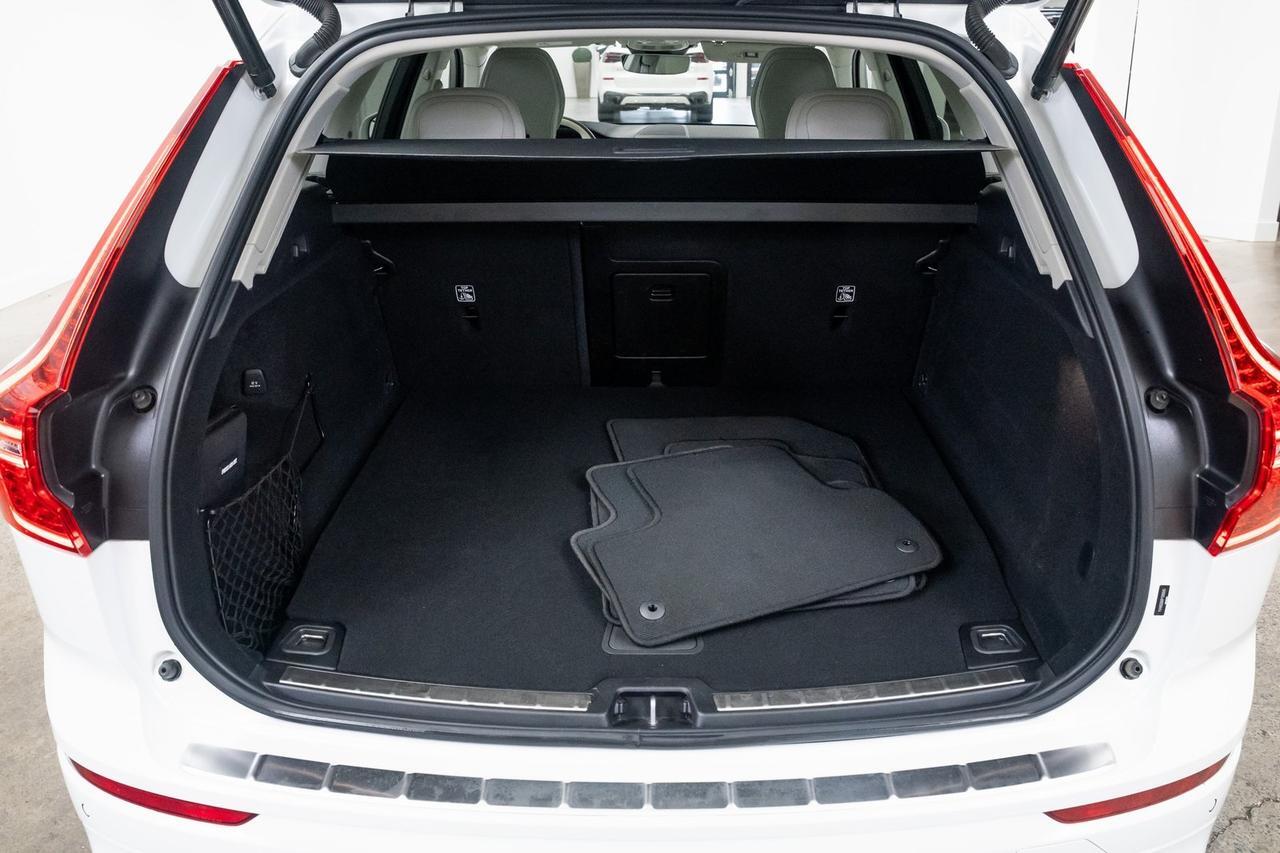 2023 Volvo XC60 Recharge Plug-In Hybrid T8 Plus Bright Theme 1 Owner Heated Seats Portland OR