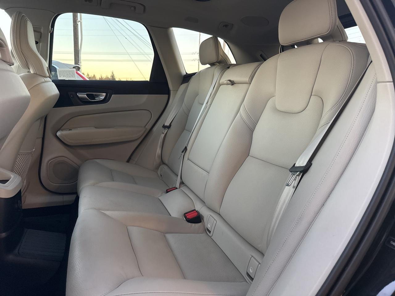 2023 Volvo XC60 Recharge Plug-In Hybrid T8 Plus Bright Theme Bend OR