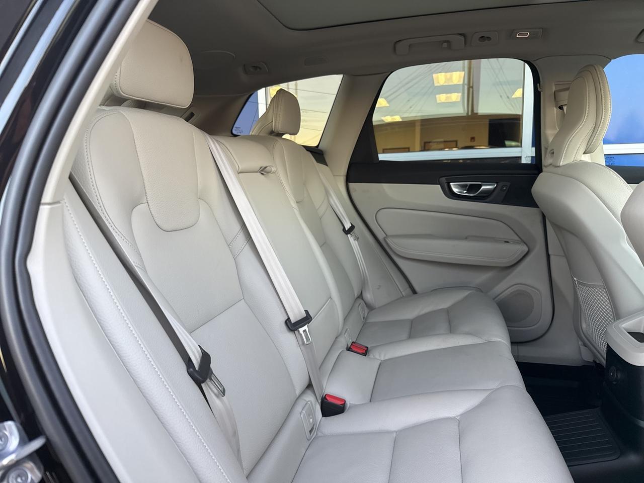 2023 Volvo XC60 Recharge Plug-In Hybrid T8 Plus Bright Theme Bend OR