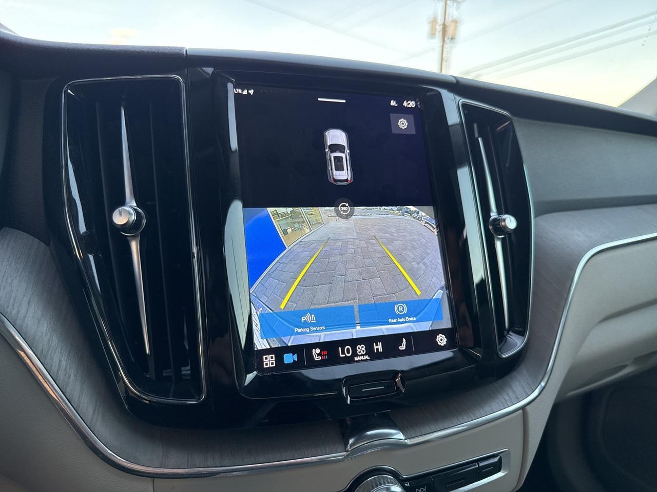 2023 Volvo XC60 Recharge Plug-In Hybrid T8 Plus Bright Theme Bend OR