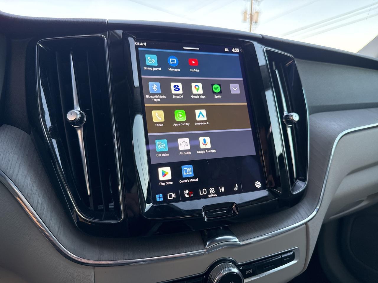 2023 Volvo XC60 Recharge Plug-In Hybrid T8 Plus Bright Theme Bend OR