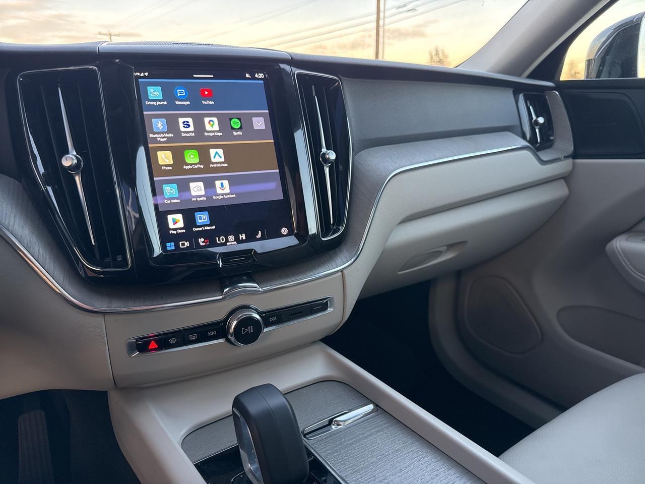 2023 Volvo XC60 Recharge Plug-In Hybrid T8 Plus Bright Theme Bend OR