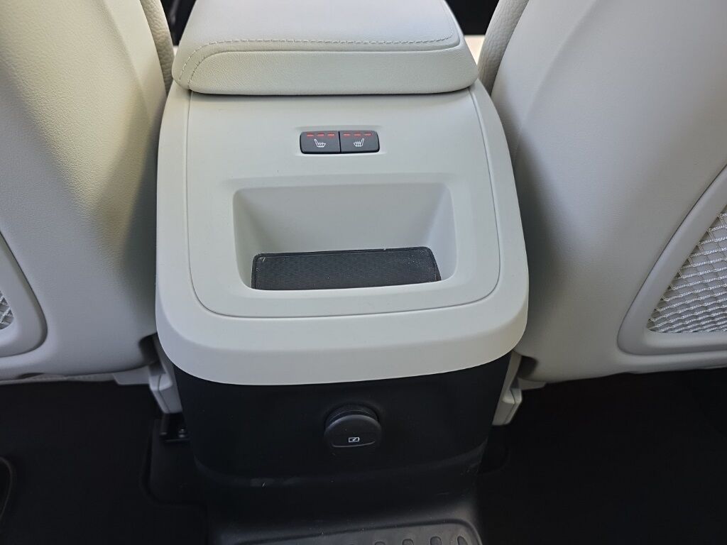 2023 Volvo XC60 Recharge Plug-In Hybrid T8 Plus Bright Theme Hunt Valley MD