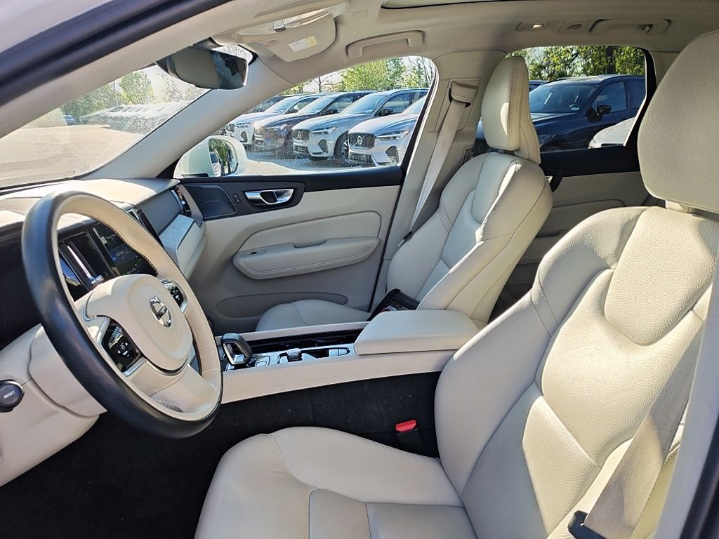 2023 Volvo XC60 Recharge Plug-In Hybrid T8 Plus Bright Theme Hunt Valley MD