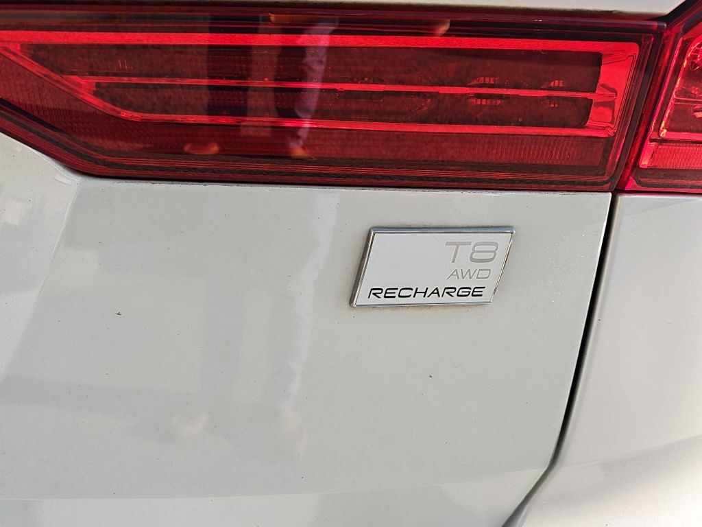 2023 Volvo XC60 Recharge Plug-In Hybrid T8 Plus Bright Theme Hunt Valley MD