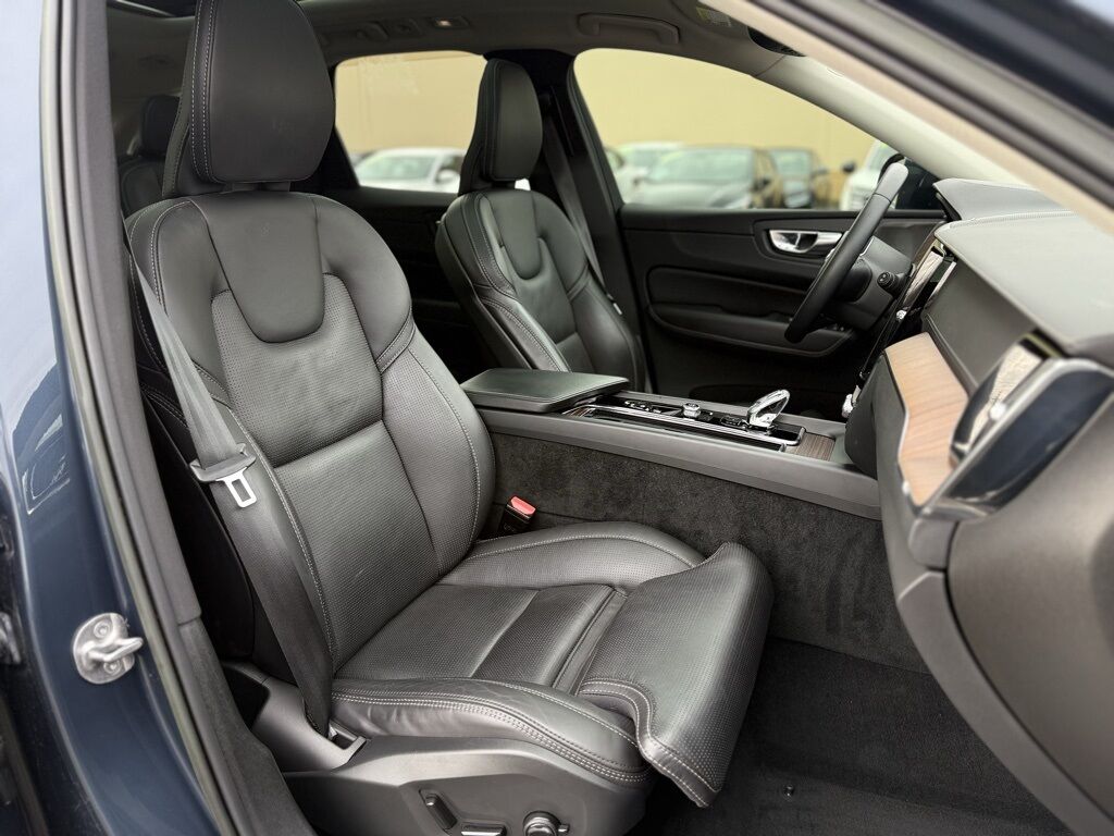 2023 Volvo XC60 Recharge Plug-In Hybrid Ultimate Beaverton OR