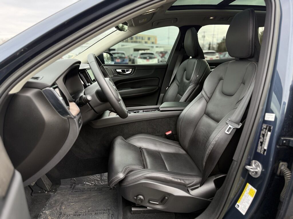 2023 Volvo XC60 Recharge Plug-In Hybrid Ultimate Beaverton OR