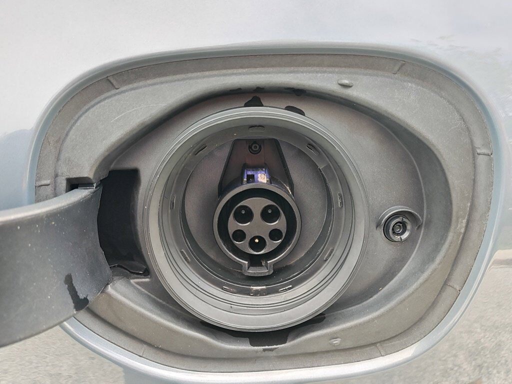 2023 Volvo XC60 Recharge Plug-In Hybrid Ultimate Hunt Valley MD