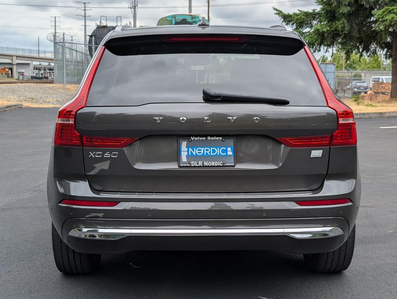 2023 Volvo XC60 Recharge T8 AWD PHEV Hybrid PLUS | 455hp, Harman Kardon Premium Audio * Portland OR
