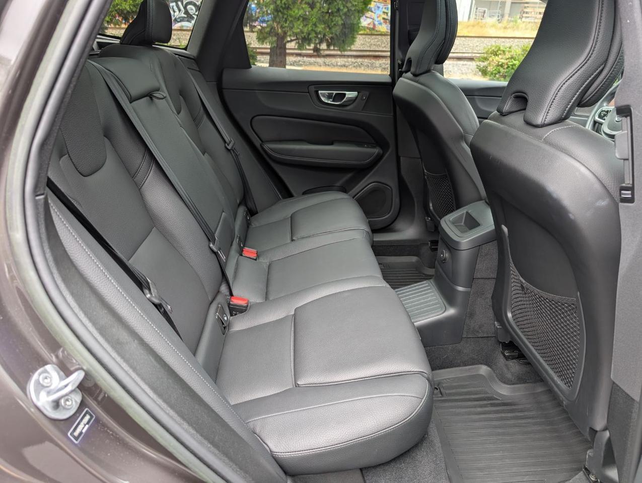 2023 Volvo XC60 Recharge T8 AWD PHEV Hybrid PLUS | 455hp, Harman Kardon Premium Audio * Portland OR