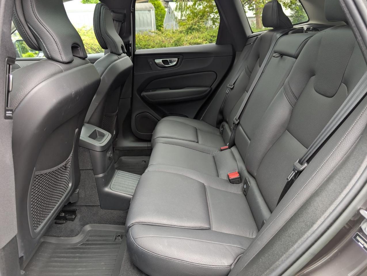 2023 Volvo XC60 Recharge T8 AWD PHEV Hybrid PLUS | 455hp, Harman Kardon Premium Audio, Pilot Assist, 360 Cam & 20" Wheels Portland OR