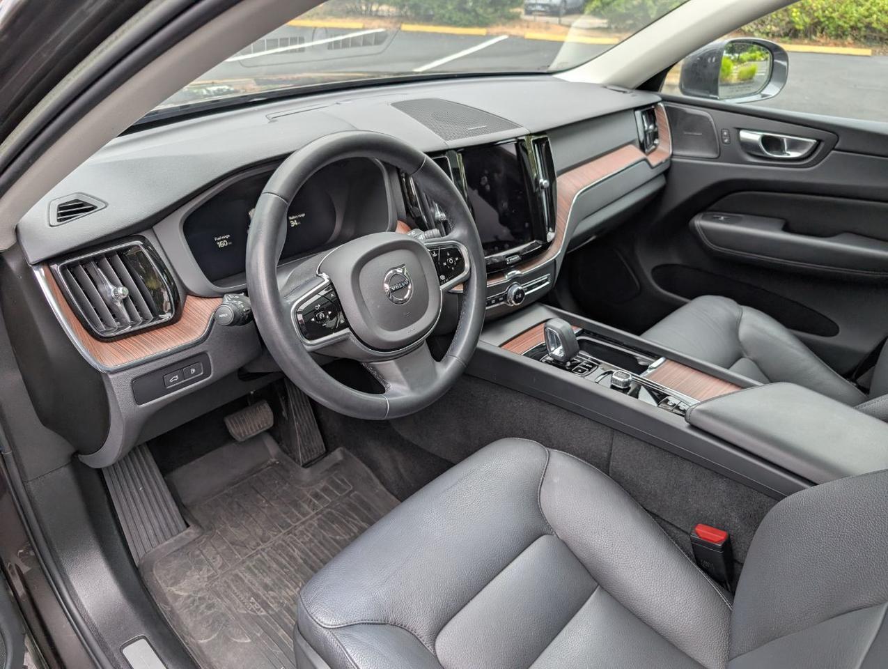 2023 Volvo XC60 Recharge T8 AWD PHEV Hybrid PLUS | 455hp, Harman Kardon Premium Audio, Pilot Assist, 360 Cam & 20" Wheels Portland OR