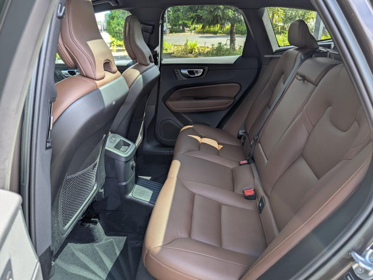 2023 Volvo XC60 Recharge T8 AWD PLUS Extended Range w/High Performance Audio, Pilot Assist, 360 Cam, 4 Heated Seats & Wheel Portland OR