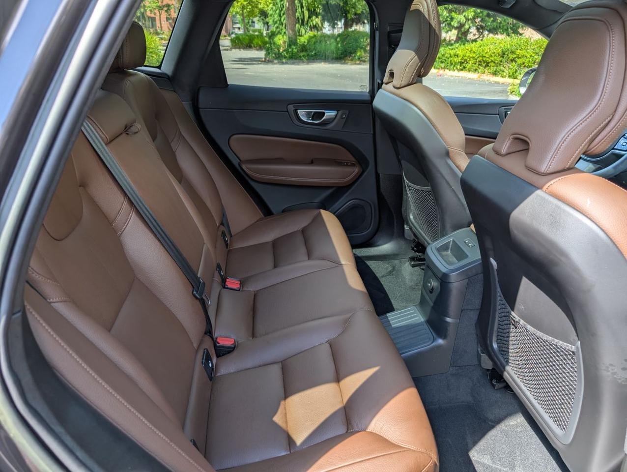 2023 Volvo XC60 Recharge T8 AWD PLUS Extended Range w/High Performance Audio, Pilot Assist, 360 Cam, 4 Heated Seats & Wheel Portland OR