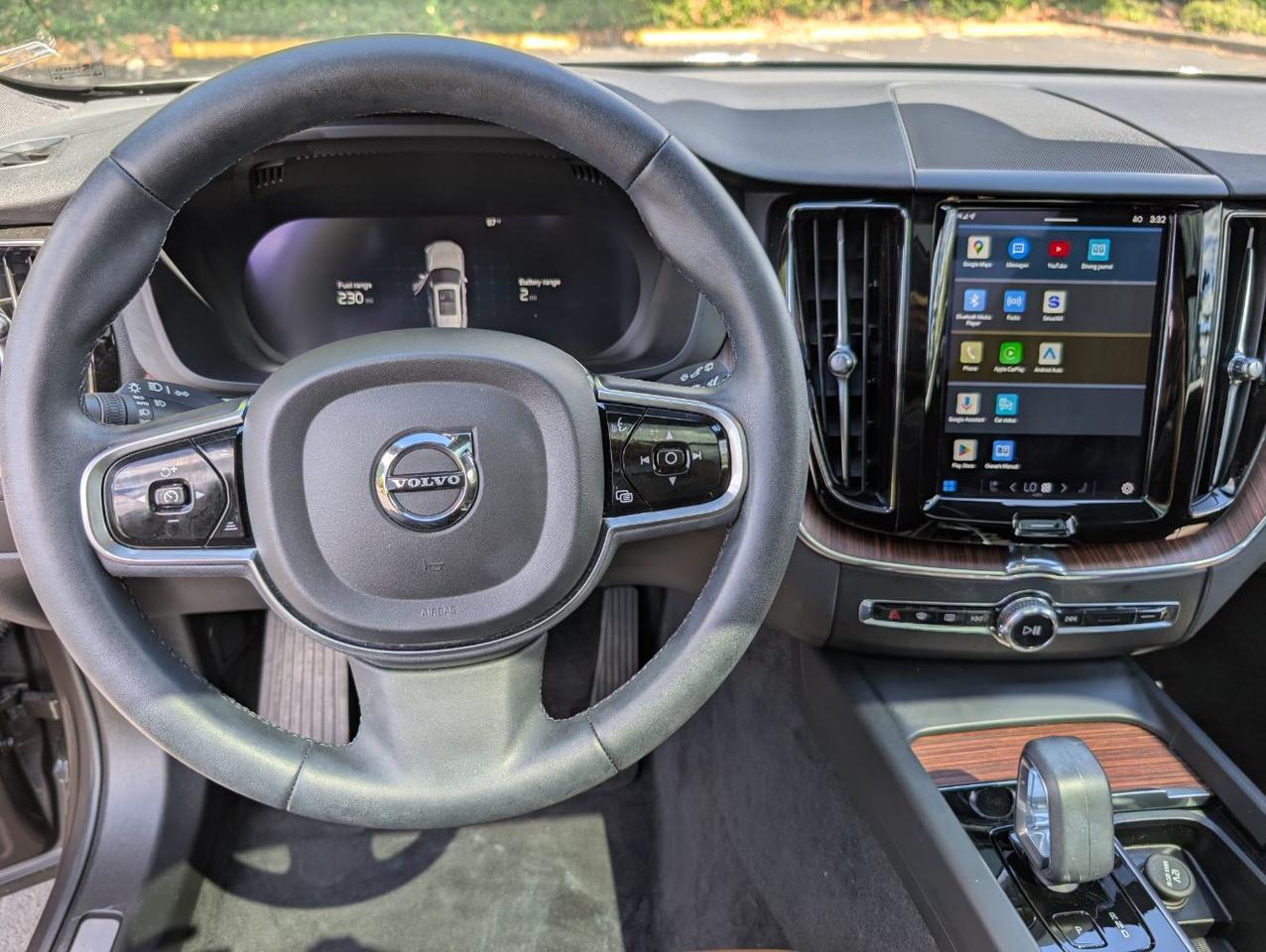 2023 Volvo XC60 Recharge T8 AWD PLUS Extended Range w/High Performance Audio, Pilot Assist, 360 Cam, 4 Heated Seats & Wheel Portland OR